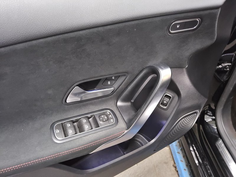 Mercedes-Benz A 200 automatik AMG Line • LED • digitalni instrumenti — 10