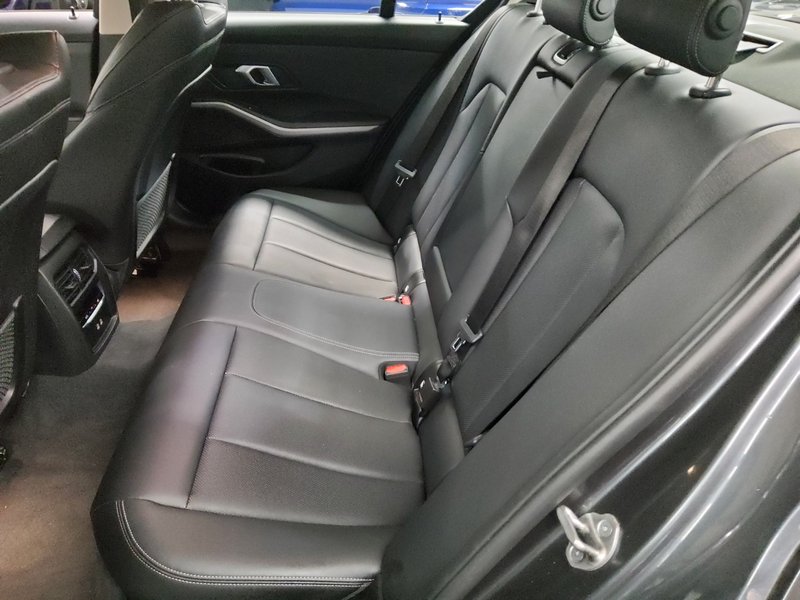 BMW 320e automatik Advantage • koža • LED — 13