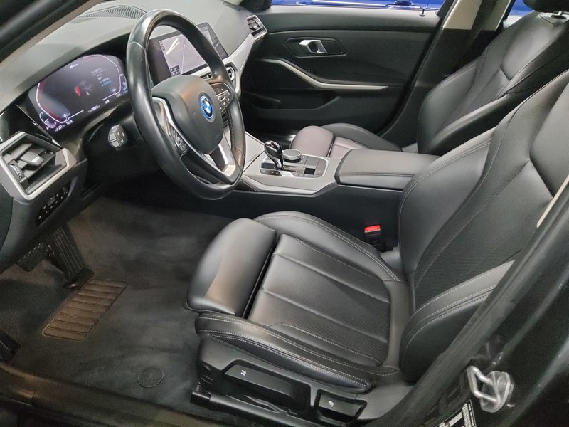 BMW 320e automatik Advantage • koža • LED — 9