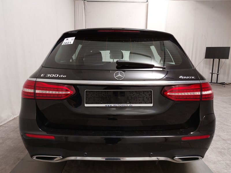 Mercedes-Benz E 300 de 4MATIC karavan automatik AMG Line • ACC • zračno ogibanje — 19