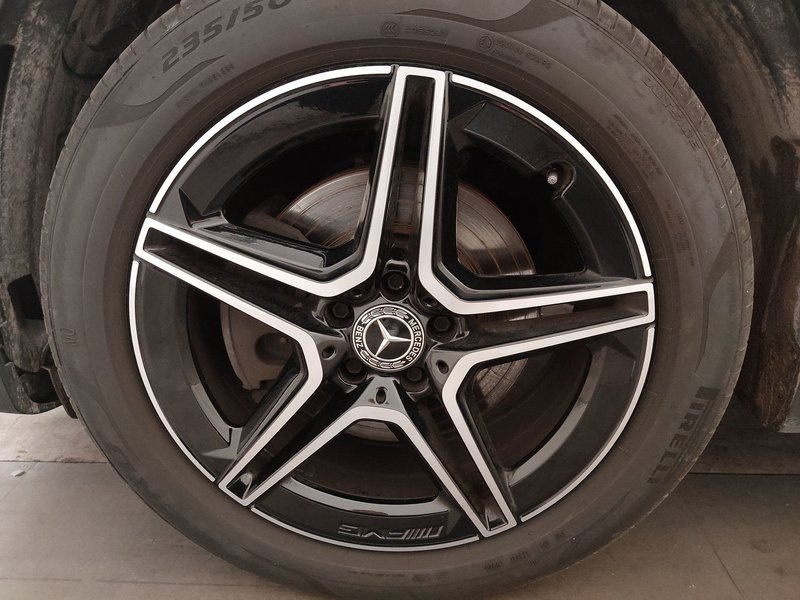 Mercedes-Benz GLB 200 d automatik AMG Line • ACC • digitalni instrumenti — 9