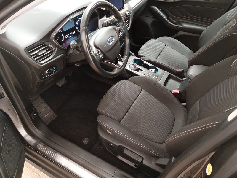 Ford Focus Turnier 1.5 EcoBlue automatik Titanium • bežično punjenje • Full LED — 6