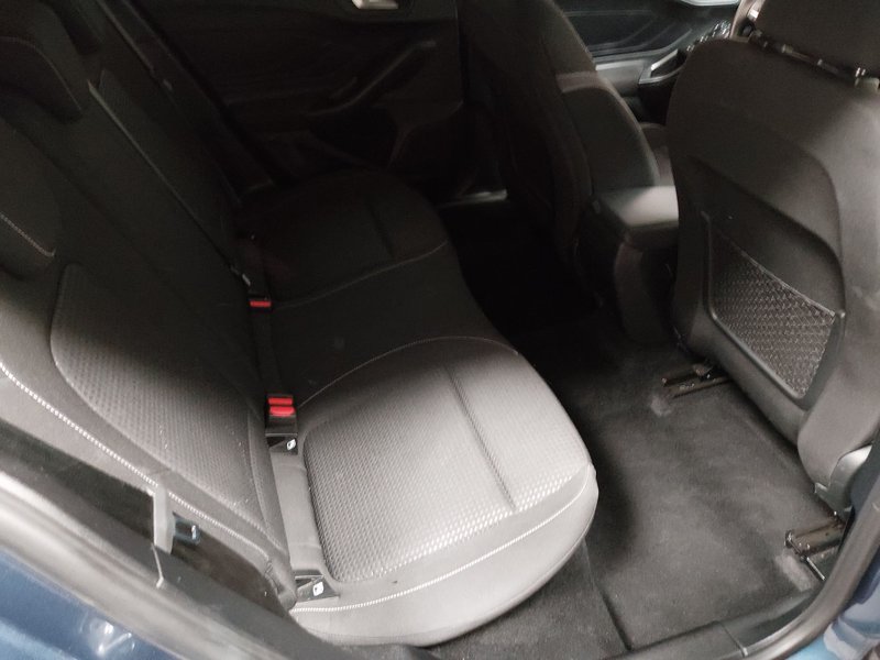 Ford Focus Turnier 1.5 EcoBlue automatik Cool&Connect • LED • navigacija — 12