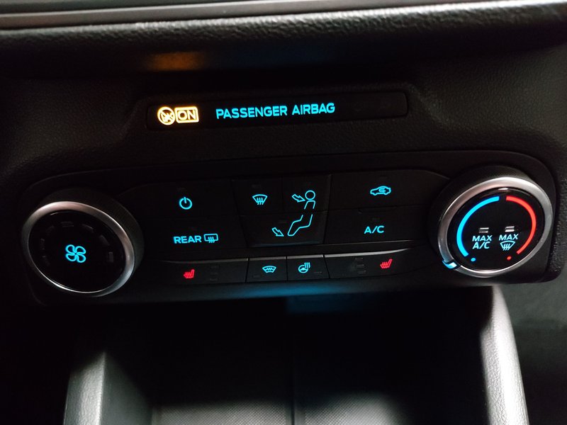 Ford Focus Turnier 1.5 EcoBlue automatik Cool&Connect • LED • navigacija — 19