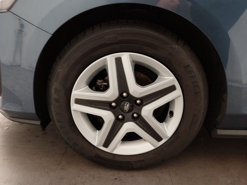Ford Focus Turnier 1.5 EcoBlue automatik Cool&Connect • LED • navigacija — 8