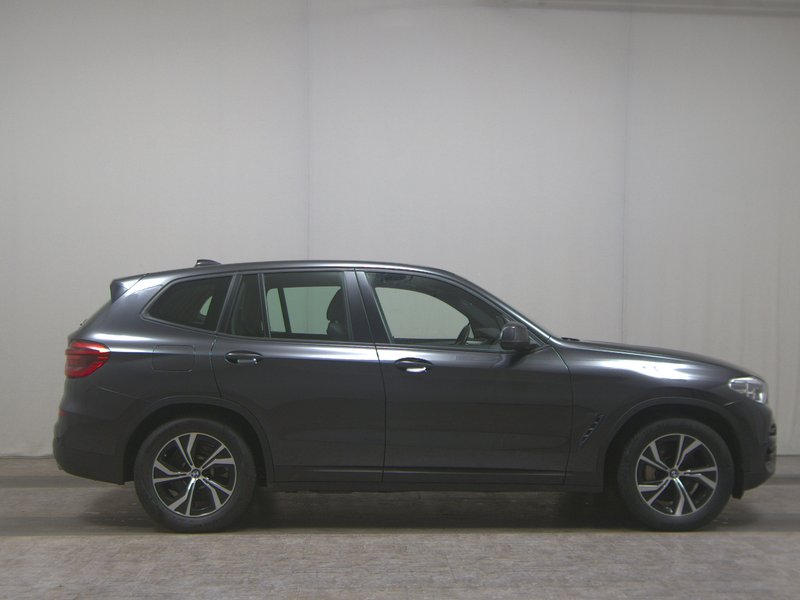 BMW X3 xDrive30e automatik Advantage • Full LED • digitalni instrumenti