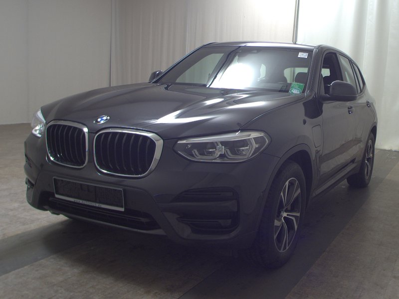 BMW X3 xDrive30e automatik Advantage • Full LED • digitalni instrumenti — 2
