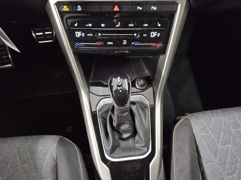 Volkswagen T-Roc 2.0 TDI automatik Move • ACC • Full LED — 6