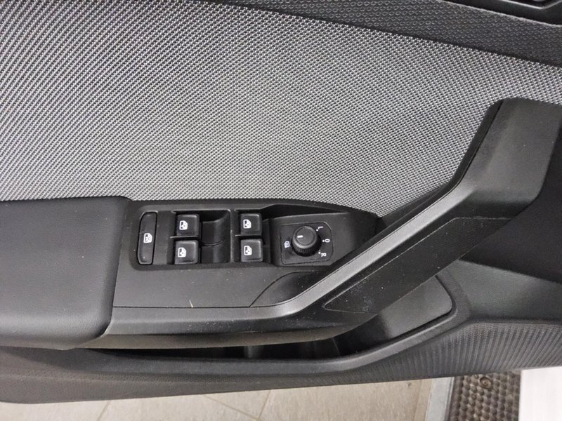 SEAT Leon ST 2.0 TDI automatik Style • Full LED • digitalni instrumenti — 10