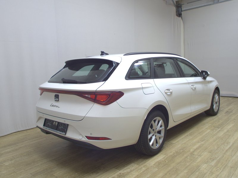 SEAT Leon ST 2.0 TDI automatik Style • Full LED • digitalni instrumenti — 4