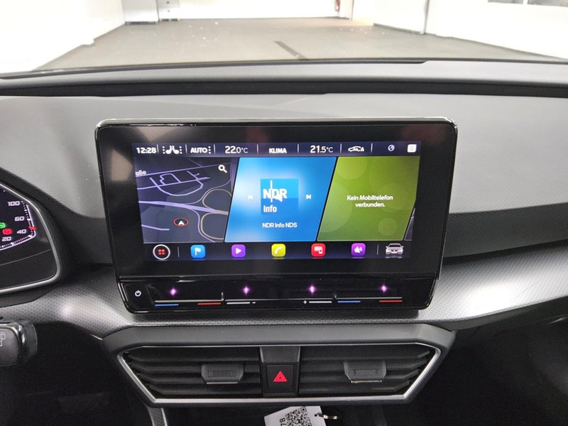 SEAT Leon ST 2.0 TDI automatik Style • Full LED • digitalni instrumenti — 7