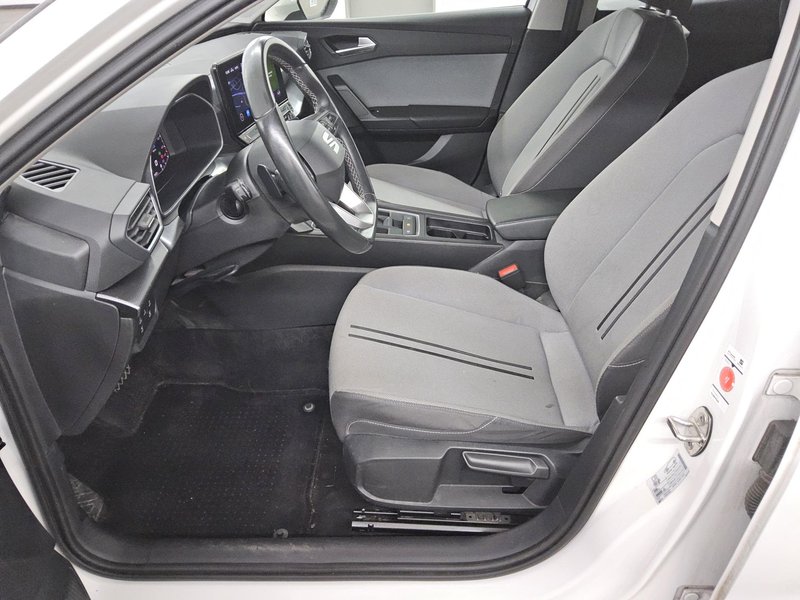 SEAT Leon ST 2.0 TDI automatik Style • Full LED • digitalni instrumenti — 9