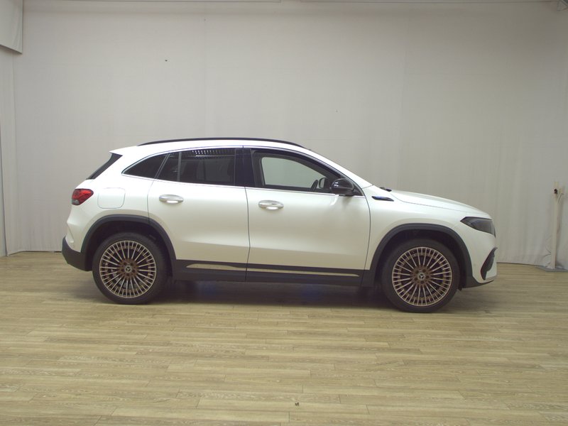 Mercedes-Benz EQA 250 Edition 1 AMG • panorama • koža