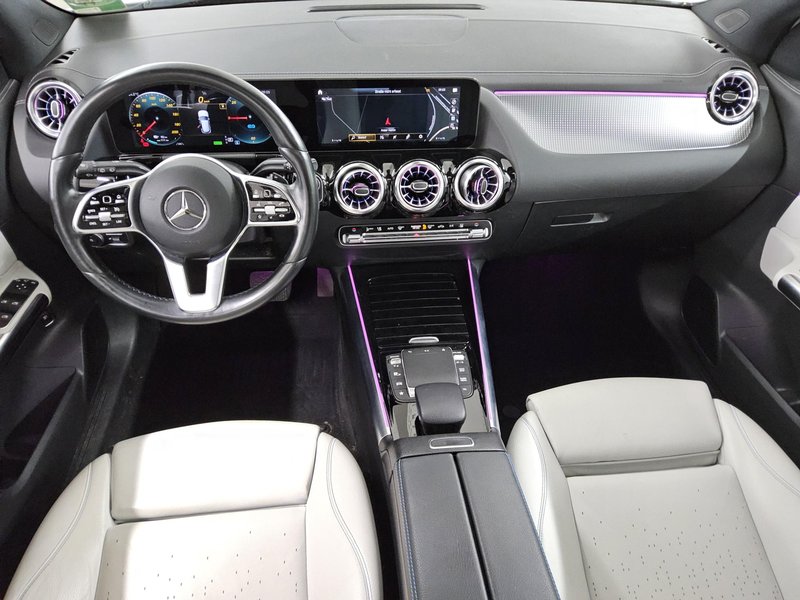 Mercedes-Benz EQA 250 Edition 1 AMG • panorama • koža — 5