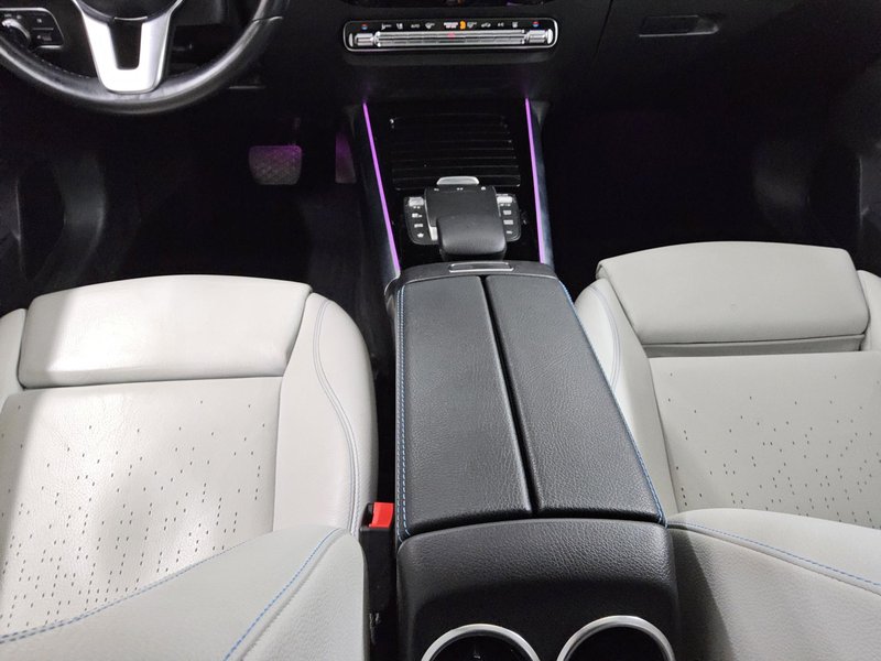 Mercedes-Benz EQA 250 Edition 1 AMG • panorama • koža — 6