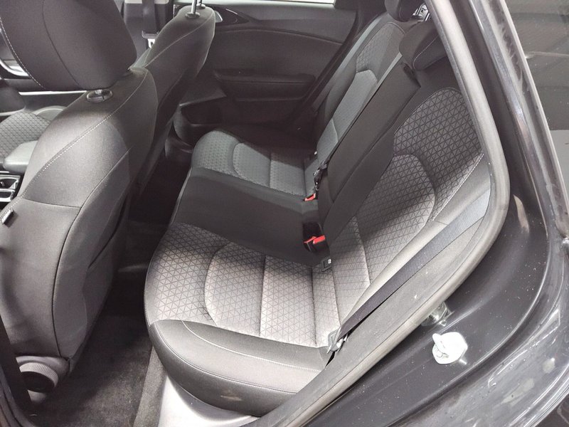 Kia cee'd 1.6 CRDI Spirit automatik • ACC • AHK — 13