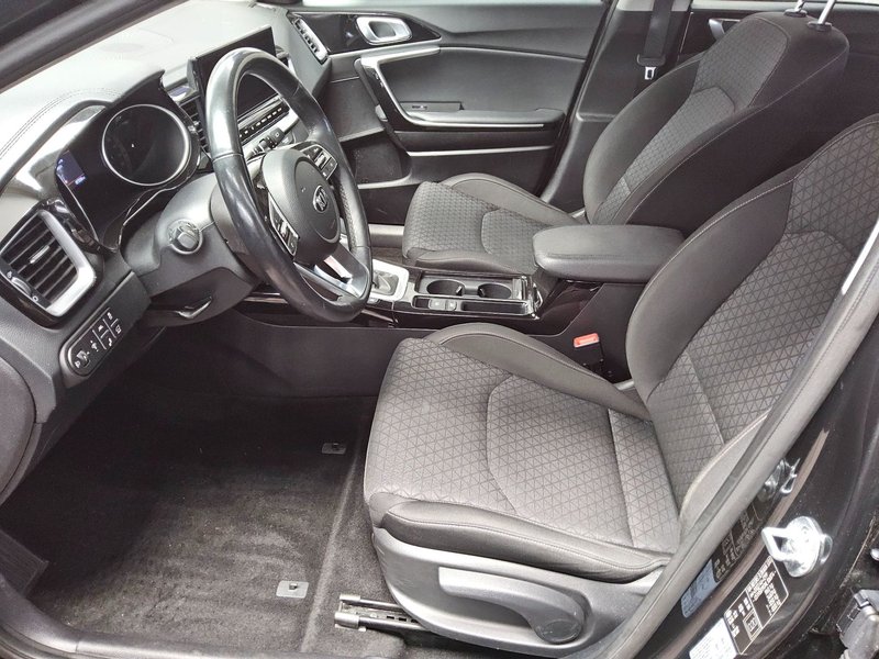 Kia cee'd 1.6 CRDI Spirit automatik • ACC • AHK — 8