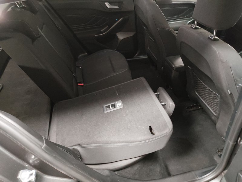 Ford Focus Turnier 1.5 automatik EB Titanium • LED • navigacija — 11