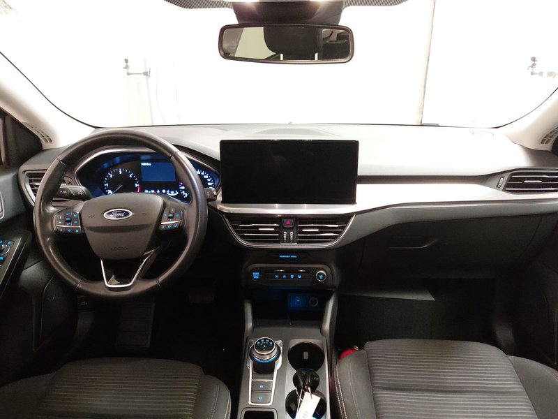 Ford Focus Turnier 1.5 automatik EB Titanium • LED • navigacija — 17