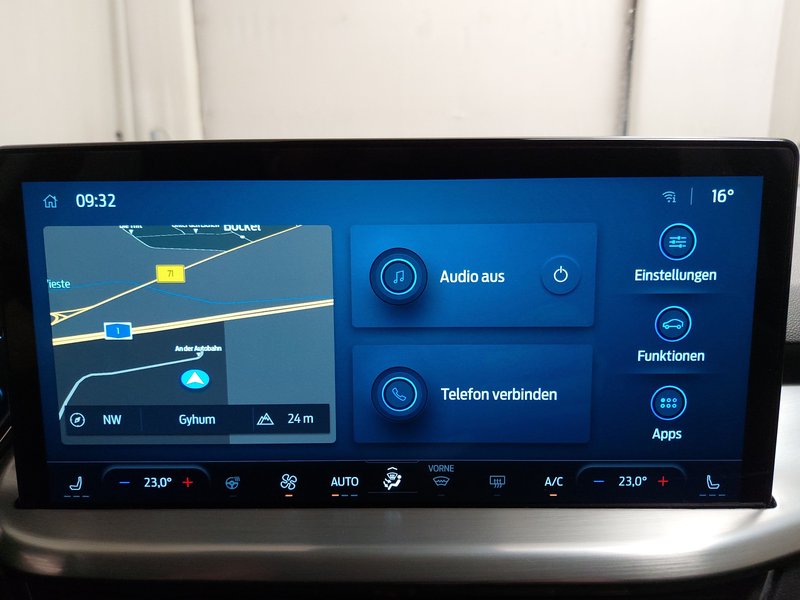 Ford Focus Turnier 1.5 automatik EB Titanium • LED • navigacija — 18