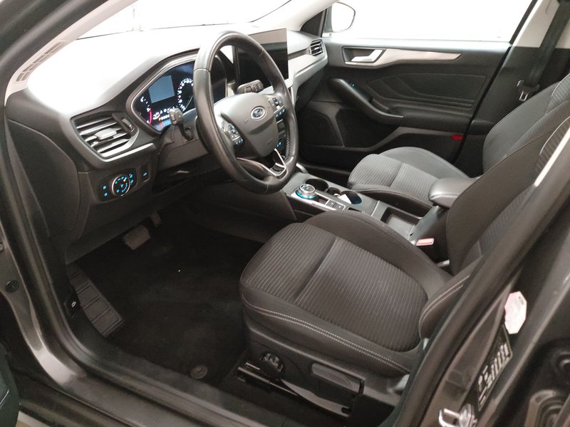 Ford Focus Turnier 1.5 automatik EB Titanium • LED • navigacija — 6