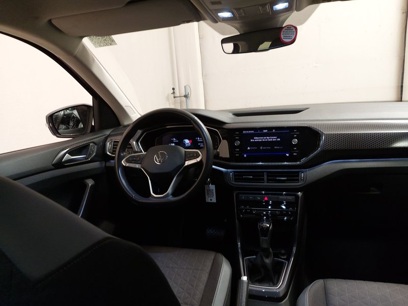 Volkswagen T-Cross 1.0 TSI R-Line automatik • ACC • Full LED — 18