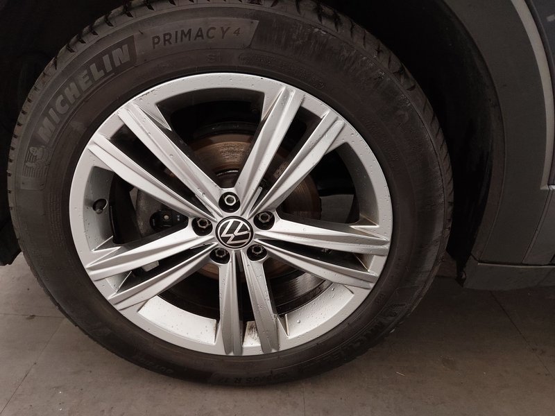 Volkswagen T-Cross 1.0 TSI R-Line automatik • ACC • Full LED — 8