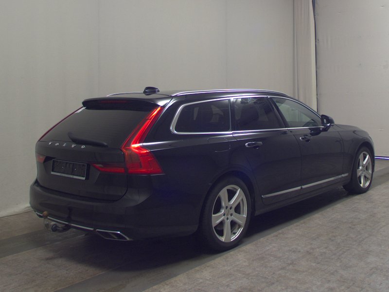 Volvo V90 T8 AWD Hybrid Inscription automatik • panorama • ACC — 4