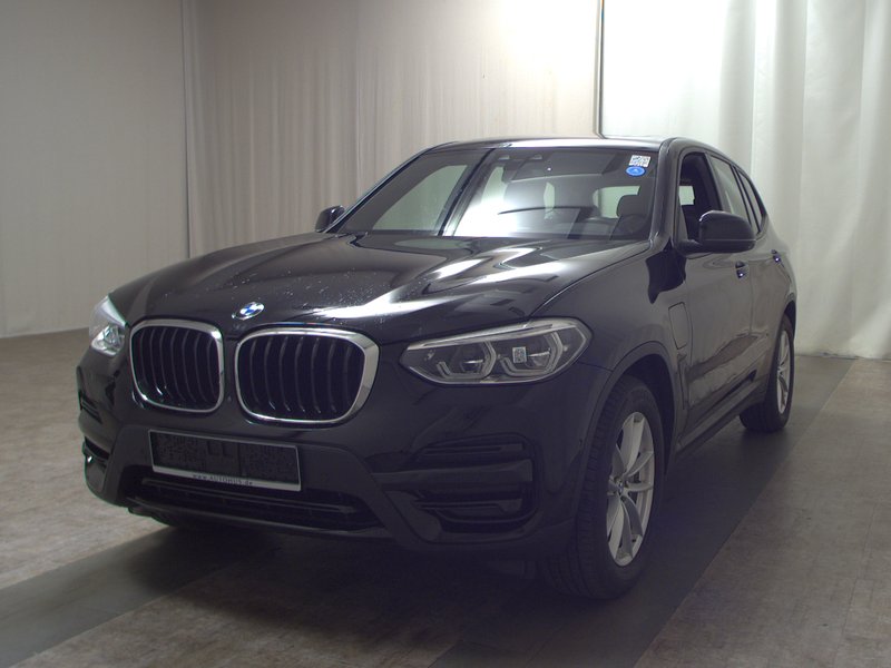 BMW X3 xDrive30e Advantage automatik • panorama • 360° kamera — 2