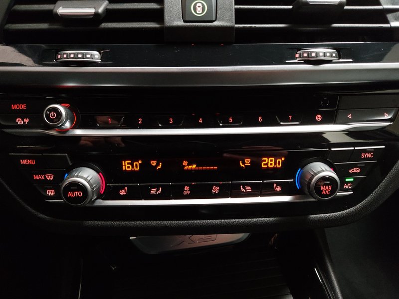 BMW X3 xDrive30e Advantage automatik • panorama • 360° kamera — 21