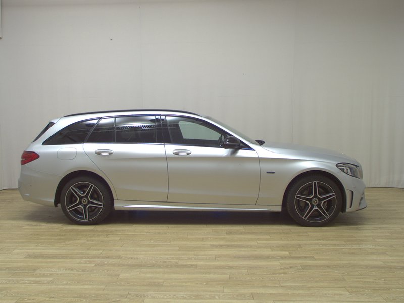 Mercedes-Benz C 300 de karavan automatik AMG Line • ACC • LED