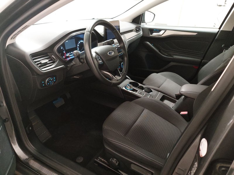 Ford Focus Turnier 1.5 EcoBlue automatik Titanium • bežično punjenje • Full LED — 6