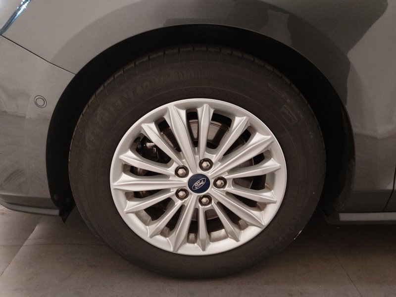 Ford Focus Turnier 1.5 EcoBlue automatik Titanium • bežično punjenje • Full LED — 8