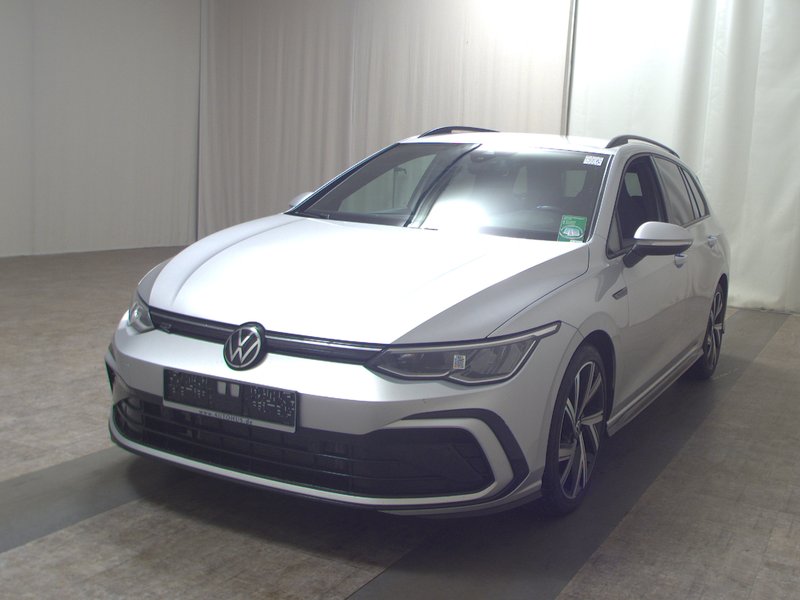 Volkswagen Golf 8 Variant 2.0 TDI automatik R-Line • ACC • Full LED — 2