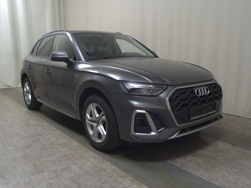 Audi Q5 35 TDI automatik S line • Full LED • Webasto — 3