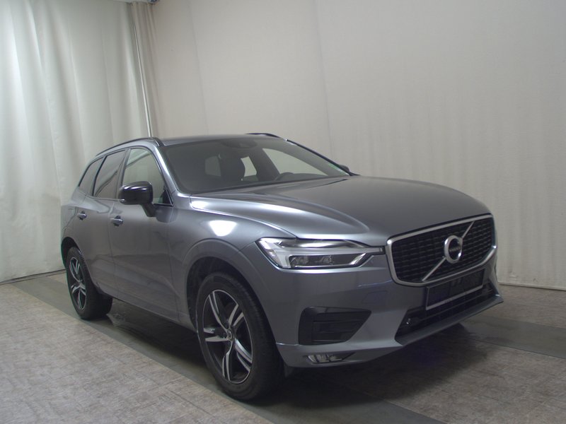 Volvo XC60 B4 D AWD automatik R-Design • AHK • električna peta vrata — 3