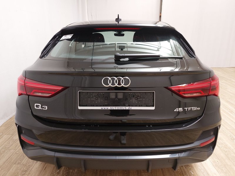 Audi Q3 45 TFSI automatik S line • Full LED • digitalni instrumenti — 14