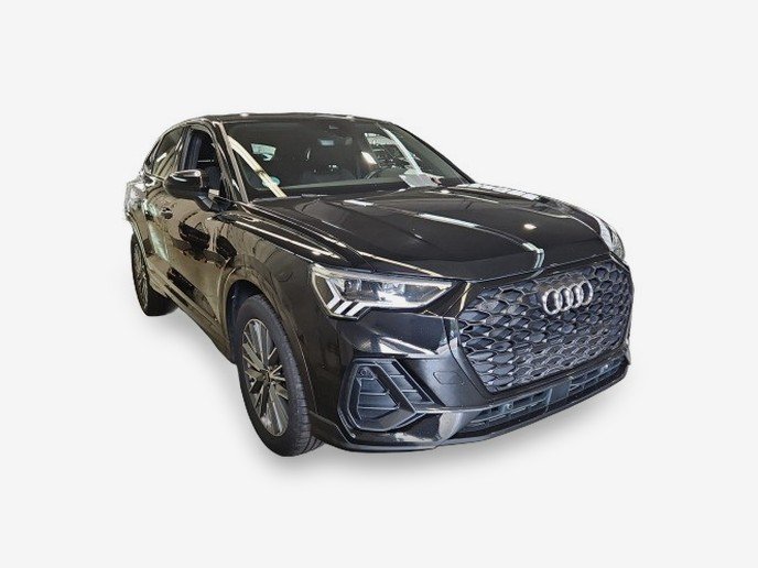 Audi Q3 45 TFSI automatik S line • Full LED • digitalni instrumenti — 2