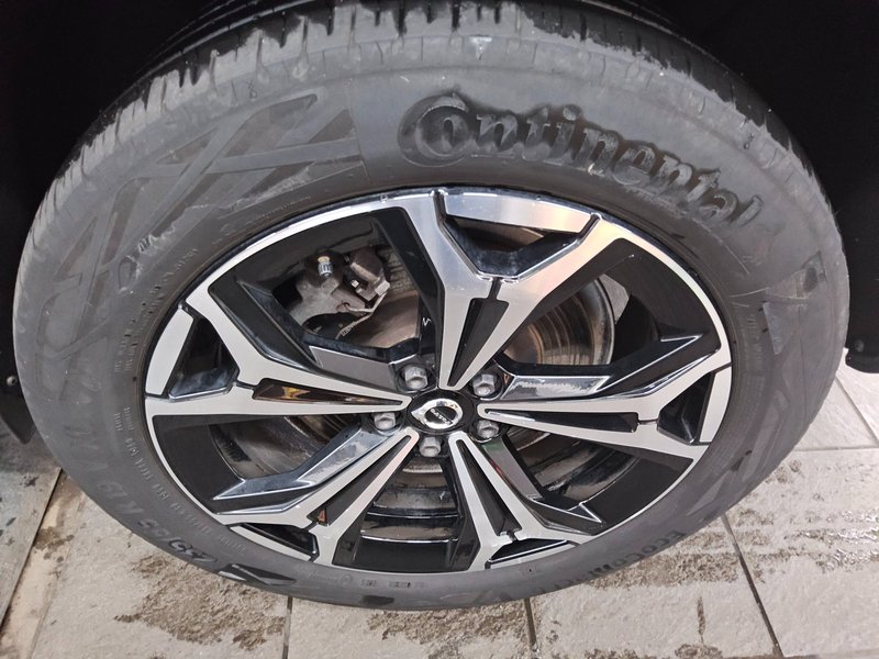 Volvo XC60 T8 AWD Hybrid Inscription automatik • panorama • LED — 11