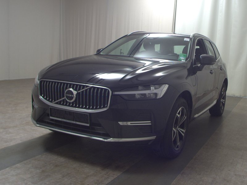 Volvo XC60 T8 AWD Hybrid Inscription automatik • panorama • LED — 2