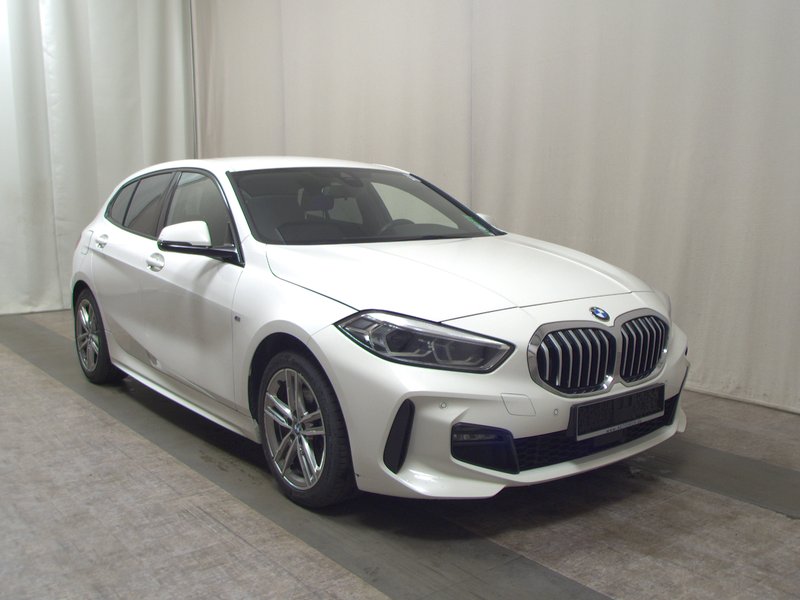 BMW 118d automatik M Sport • ACC • LED — 3