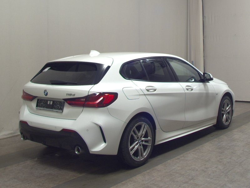 BMW 118d automatik M Sport • ACC • LED — 4