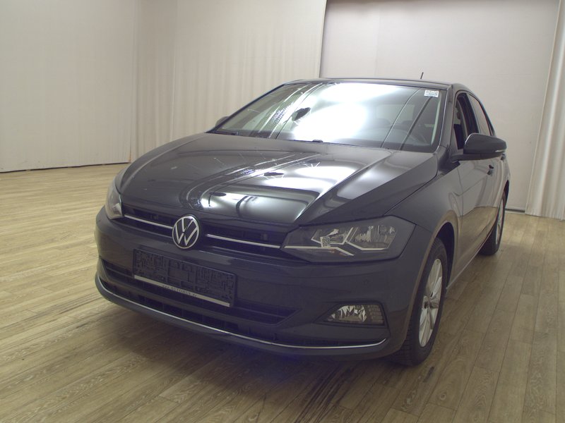 Volkswagen Polo 1.0 Style • navigacija • tempomat — 2