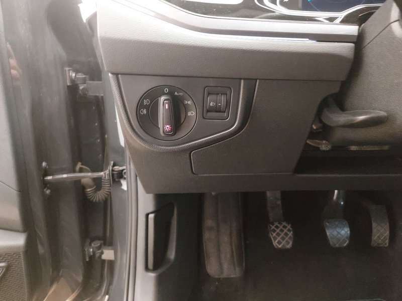 Volkswagen Polo 1.0 Style • navigacija • tempomat — 7