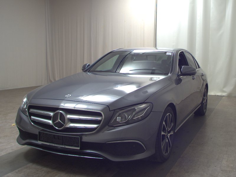 Mercedes-Benz E 220 d automatik Avantgarde • ACC • 360° kamera — 2