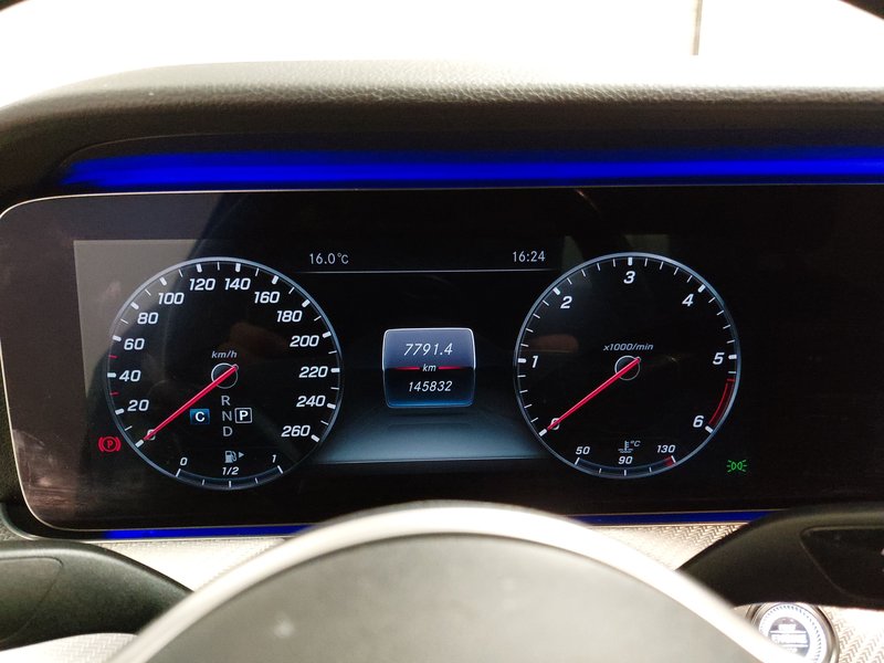 Mercedes-Benz E 220 d automatik Avantgarde • ACC • 360° kamera — 21
