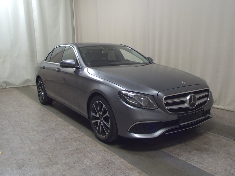 Mercedes-Benz E 220 d automatik Avantgarde • ACC • 360° kamera — 3