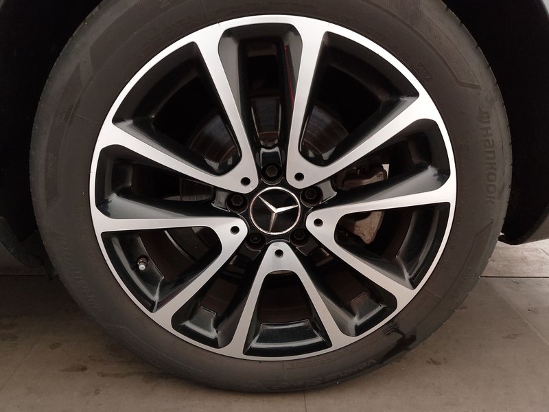 Mercedes-Benz E 220 d automatik Avantgarde • ACC • 360° kamera — 8