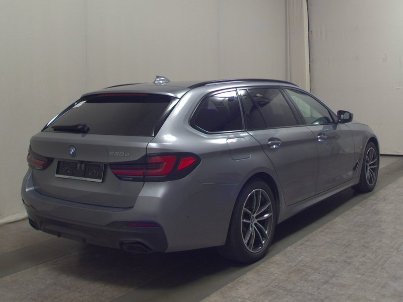 BMW 530e Touring M Sport automatik • ACC • električna peta vrata — 4