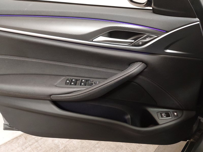BMW 530e Touring M Sport automatik • ACC • električna peta vrata — 5